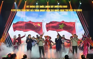 Vietnam and China Coast Guard Cultural Gala and Friendly Exchange - image 1