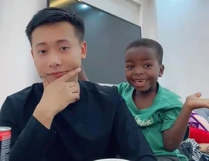 A Heartwarming Reunion: Loi Con and Miss Thuy Tien Fix Past Mistakes - image 1