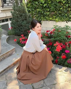 Song Hye Kyo Effortless Fashion Style: Timeless Elegance at 44 - image 0