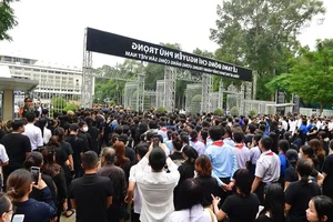 Chinese Delegation Pays Respects to Late General Secretary Nguyen Phu Trong - image 8