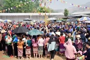 The Traditional Water Splashing Festival of the Lao People in Dien Bien Province - image 5