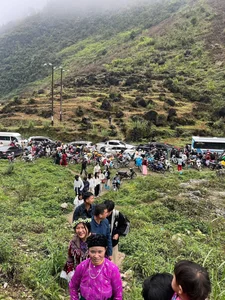 Ma Pi Leng Pass Experiences Severe Travel Overload - image 0