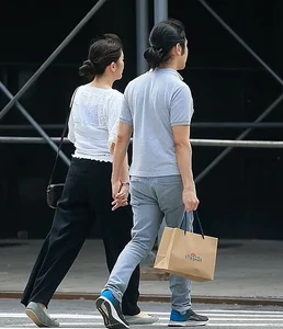 Former Princess Mako and Husband Kei Komuro Spotted on Sweet Walk in NYC - image 8