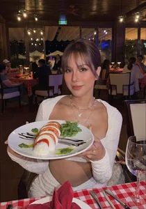 Vietnamese Celeb Updates: Le Giang Addresses Son Tung M-TP Rumors - image 3