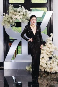 Miss Universe Vietnam Khanh Van Reveals Fiancé in Heartwarming Celebration - image 8