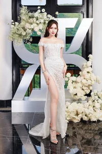 Miss Universe Vietnam Khanh Van Reveals Fiancé in Heartwarming Celebration - image 4