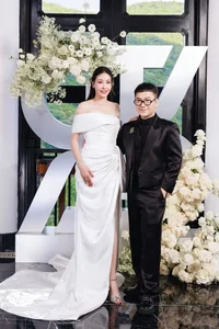 Miss Universe Vietnam Khanh Van Reveals Fiancé in Heartwarming Celebration - image 10