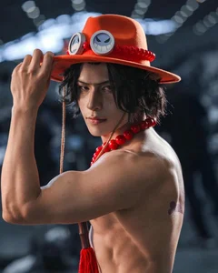Impressive One Piece Cosplay Gallery - image 38