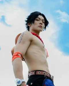 Impressive One Piece Cosplay Gallery - image 4