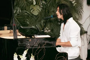 Meet the Rumored Boyfriend of Vietnamese Supermodel Anh Thu: A Glimpse into Their Private Life and Style - image 1