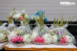 Dragon Boat Festival Economics: Floral Offerings and Rising Cake Prices - image 8