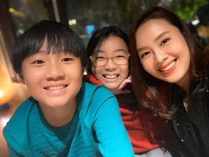 Actress Hong Diem Shares Glimpse of Happy Marriage and Timeless Beauty - image 1
