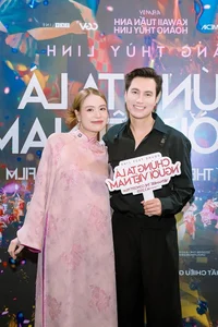 Hoang Thuy Linh Radiates Happiness While Keeping Romance Rumors with Den Vau Private - image 4
