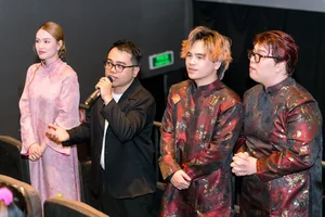 Hoang Thuy Linh Radiates Happiness While Keeping Romance Rumors with Den Vau Private - image 1