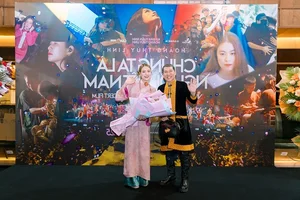 Hoang Thuy Linh Radiates Happiness While Keeping Romance Rumors with Den Vau Private - image 2