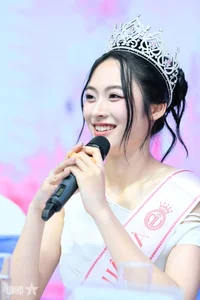 Runner-up Chau Anh: Promoting the Values of Discipline and National Pride - image 9