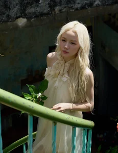 Singer Goes Viral After G-Dragon 'Likes' Her Post - image 2