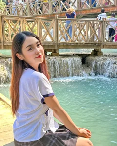 Famous Laotian Influencer in Vietnam Praised for Sophisticated Style - image 3