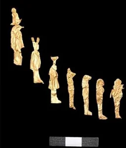 Shocking Archaeological Discovery: Rare Ancient Treasures Unearthed, Leaving Historians and Experts Astonished - image 4