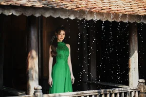 Khanh Van's Timeless Beauty Captured Through the Lens of Her Husband - image 1