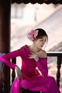 Khanh Van's Timeless Beauty Captured Through the Lens of Her Husband - image 9