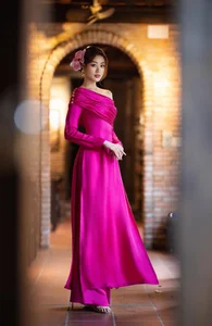 Khanh Van's Timeless Beauty Captured Through the Lens of Her Husband - image 5