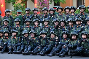 Who Is the Beautiful Girl Seen Chatting with General Phan Van Giang? - image 1