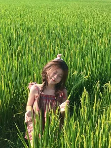 Rustic Beauty Gallery: 334+ Charming Images of Countryside Girls - image 12