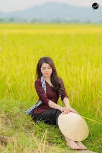 Rustic Beauty Gallery: 334+ Charming Images of Countryside Girls - image 1