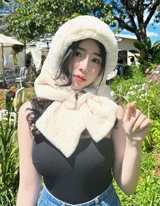 Meet Chu Hong Nghi: The Stunning and Fashionable Girlfriend of U23 Vietnam Footballer Nguyen Quoc Viet - image 8