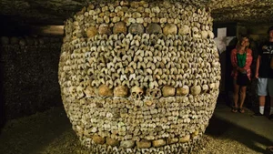 Haunting Secrets of the Paris Catacombs: A Journey Beneath the City - image 8