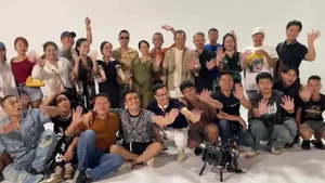 The Cast of Vietnamese Drama Độc Đạo Records Emotional New OST Together - image 3