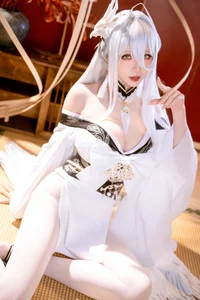 Hoshilily Azur Lane Cosplay: Xing Zhi Chi Chi Portrays Bai Feng in 60-Page Set - image 7