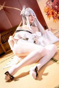 Hoshilily Azur Lane Cosplay: Xing Zhi Chi Chi Portrays Bai Feng in 60-Page Set - image 9