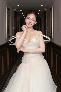 Hot Face Update: Thuy Anh Welcomes Summer with Stunning Bikini Photos - image 7