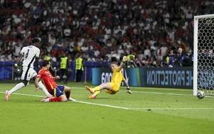 Spain Wins Euro 2024: How Tactical Mastermind Luis de la Fuente Revived La Roja - image 3