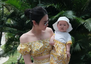 Runner-up Tu Anh and Daughter Melt Hearts in Matching Outfits - image 5