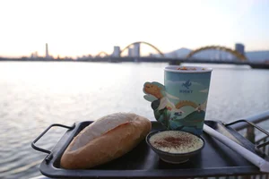 Da Nang Youth Embrace Early Morning Coffee and Han River Sunrises - image 4