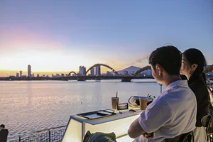 Da Nang Youth Embrace Early Morning Coffee and Han River Sunrises - image 9