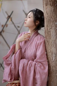 Modern Aesthetic Mastery: YiTuYu Art Language Vol.7234 Featuring Han - image 2