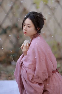 Modern Aesthetic Mastery: YiTuYu Art Language Vol.7234 Featuring Han - image 1