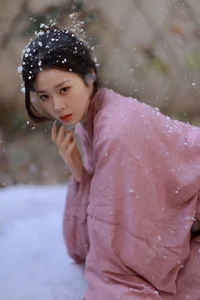 Modern Aesthetic Mastery: YiTuYu Art Language Vol.7234 Featuring Han - image 9