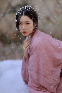 Modern Aesthetic Mastery: YiTuYu Art Language Vol.7234 Featuring Han - image 0
