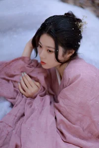 Modern Aesthetic Mastery: YiTuYu Art Language Vol.7234 Featuring Han - image 12