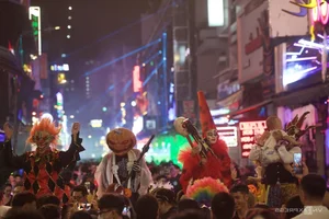 Vibrant Halloween Celebrations at Nguyen Hue Pedestrian Street Saigon - image 7