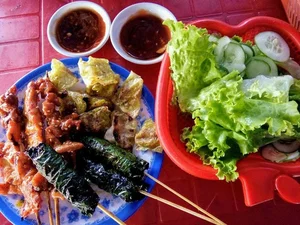 6 Must-Try Budget-Friendly Street Foods in Phu Yen That You Will Love - image 2