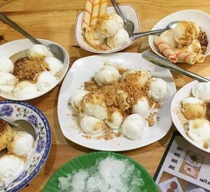 6 Must-Try Budget-Friendly Street Foods in Phu Yen That You Will Love - image 0