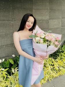 The Last Wife Actress Captivates Fans with Her Stunning and Curvaceous Figure - image 4