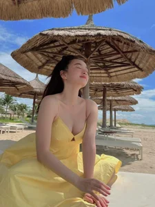 The Last Wife Actress Captivates Fans with Her Stunning and Curvaceous Figure - image 0