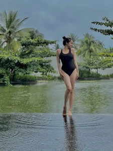 The Last Wife Actress Captivates Fans with Her Stunning and Curvaceous Figure - image 6